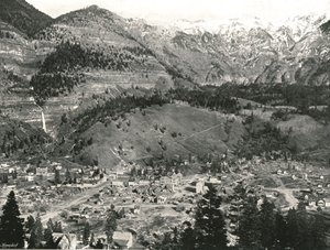 Yleiskuva Ouraystä ja Kalliovuorista, USA, 1895. tekijältä Unbekannt