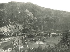 Yleiskuva Interlakenin kaupungista, Sveitsistä, 1895. tekijältä Unbekannt