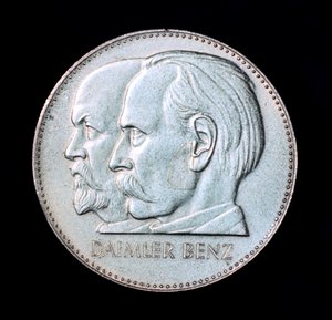 Gottlieb Daimler ja Karl Benz, Saksan autoteollisuuden pioneerit, 1961 tekijältä Unbekannt