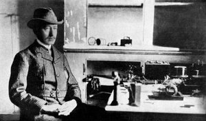 Guglielmo Marconi, italialainen langattoman lennätyksen pioneeri, Signal Hall, Newfoundland, 1901 1951 tekijältä Unbekannt