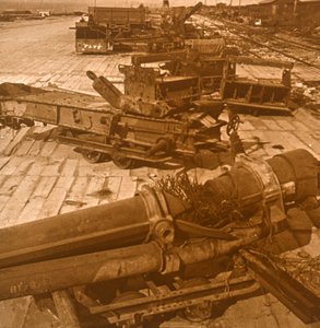 Raskas tykistö ja koneet, brittiläinen leiri, Pohjois-Ranska, c1914-c1918. tekijältä Unbekannt