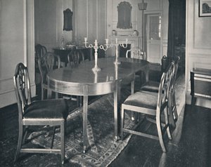 Hepplewhite Mahogony -ruokailuhuoneen kalusteet, 1760-1770, 1928 tekijältä Unbekannt