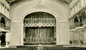Nikolai II:n kansantalon teatterin sisäkuva, Pietari, Venäjä, 1900-luku tekijältä Unbekannt
