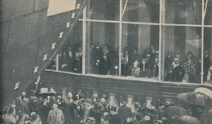 Uusi jättiläinen brittiläinen linja-alus RMS Queen Mary laskettiin vesille 26. syyskuuta 1934 1936 tekijältä Unbekannt