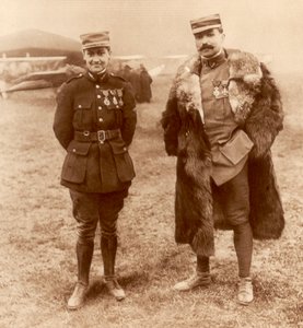 Luutnantti Georges Guynemer ja kapteeni Felix Brocard, ranskalaiset hävittäjälentäjät, 5. helmikuuta 1916 tekijältä Unbekannt