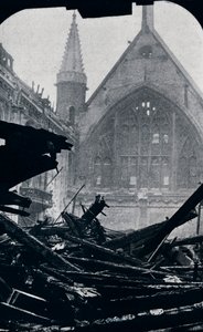 Lontoon kiltahalli tulipalon jälkeen 29. joulukuuta 1940 tekijältä Unbekannt