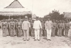 Madeira-Mamore-rautatie: Bolivian ja Brasilian rajalla: Bolivian upseerit ja sotilaat, 1914 tekijältä Unbekannt