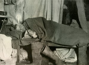 Marston sängyssään, vuodelta 1908, 1909. tekijältä Unbekannt
