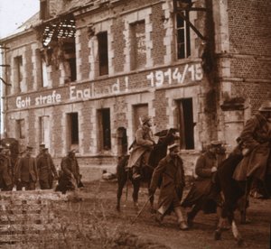 Jumala rankaisekoon Englantia, Bucy-le-Long, Pohjois-Ranska, c1914-c1918 tekijältä Unbekannt