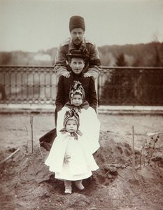 Herttua Fjodor Uvarovin perheen jäsenet maatilallaan Poretšjessä, Venäjällä, 1880-luku tekijältä Unbekannt