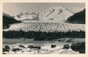 Mendenhallin jäätikkö lähellä Juneaua, Alaska, vuodelta 1940. tekijältä Unbekannt