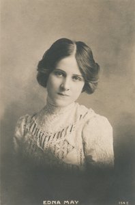 Neiti Edna May, 1878-1948, c1930. tekijältä Unbekannt