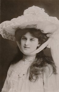 Neiti Zena Dare, 1887-1975, c1930. tekijältä Unbekannt