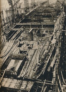Yli 1000 jalkaa pitkä. Kuningatar Marian kuori rakentamisen alkuaikoina, 1930-1934, 1936 tekijältä Unbekannt