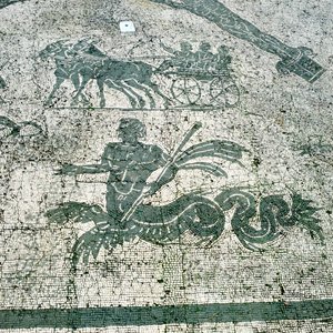 Mosaiikki, Muulien vetämät kärryt matkustajien kanssa, Cisarii. c1. vuosisadalla jKr tekijältä Unbekannt