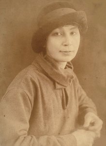 Natalia Sergeevna Goncharova 1881-1962 Pariisissa, 1917. tekijältä Unbekannt