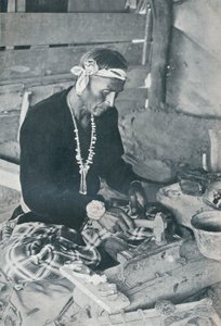 Navajo hopea- ja turkoosikorut, 1931 tekijältä Unbekannt