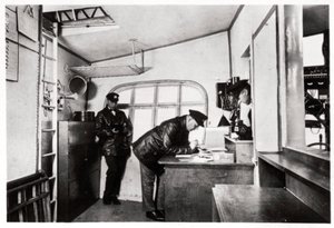 Navigointihuone, Zeppelin LZ 127 Graf Zeppelin, 1933 tekijältä Unbekannt
