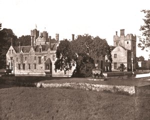 Oxburgh Hall, Norfolk, 1894. tekijältä Unbekannt
