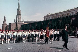 Nuorten pioneerien paraati, Punainen tori, Moskova, 1972 tekijältä Unbekannt