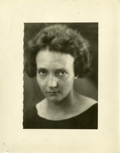 Irene Joliot-Curien muotokuva 1897-1956 tekijältä Unbekannt