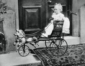 Prinssi Albert Windsor vuoden ikäisenä, vuonna 1896 tekijältä Unbekannt