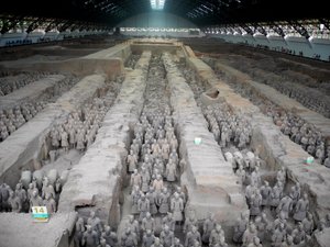 Q in shi Huang terrakottavarsi ee tekijältä Unbekannt