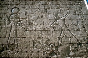 Ramses III löi vihollisiaan ennen Amun-Raa, Mortuary Temple, Medinet Habu, Egypti, 1100-luvulla eKr. tekijältä Unbekannt