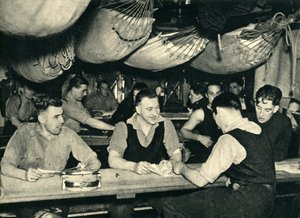 Kuninkaalliset merijalkaväen sotkukannen laivalla, toinen maailmansota, c1939-c1943 1944. tekijältä Unbekannt
