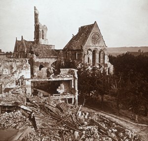 Rauniokirkko, Vauxaillon, Pohjois-Ranska, c1914-c1918 tekijältä Unbekannt