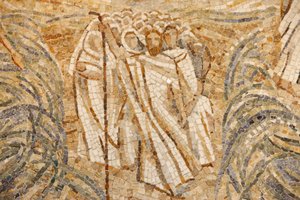 Saint-Mauricen luostaribasilika, Madeleine DienerMoosesin mosaiikki ja heprealaiset ylittävät Punaisenmeren, Saint-Maurice, Suisse tekijältä Unbekannt