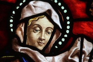 San Jeronimon kirkko. Värjätty lasi. Neitsyt Maria Madrid Espanja tekijältä Unbekannt