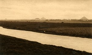 Saqqara - Dashurin pyramidit, c1918-c1939. tekijältä Unbekannt