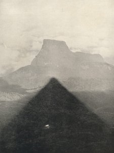 Adamspiken varjo auringonnousun aikaan, 1926 tekijältä Unbekannt