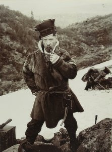 Ruotsi. Pipe savustus siemeniä tyypillisillä päähineillä. Noin 1900 tekijältä Unbekannt