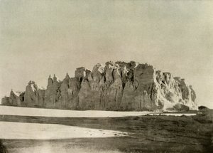 Jäätikön sahalaitainen reuna Cape Bornen eteläpuolella, Ross Island, c1908, 1909. tekijältä Unbekannt