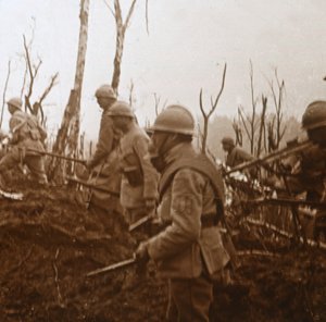 Sotilaat etenevät, c1914-c1918 tekijältä Unbekannt