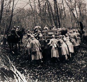 Sotilaat metsässä, c1914-c1918 tekijältä Unbekannt