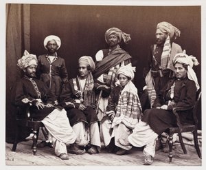Nowroz Khanin pojat avustajien kanssa, n. 1878 tekijältä Unbekannt