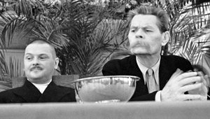 Neuvostoliiton poliitikko Andrei Ždanov ja venäläinen kirjailija Maksim Gorki, 1934 tekijältä Unbekannt
