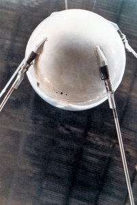 Sputnik 1, venäläinen satelliitti, 1957 tekijältä Unbekannt