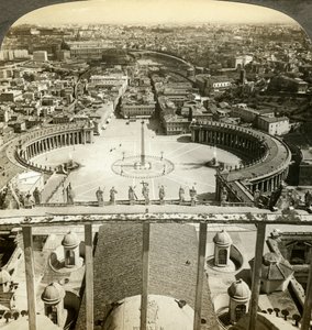 Pietarin aukio Pyhän Pietarin basilikan kupolista, Rooma, Italia tekijältä Unbekannt