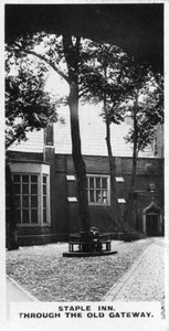 Staple Inn, Through the Old Gateway, Lontoo, 1920-luku tekijältä Unbekannt