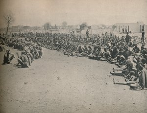 Nälkäisiä alkuasukkaat saapuvat valtion apuun Bulawayossa, 1900. tekijältä Unbekannt