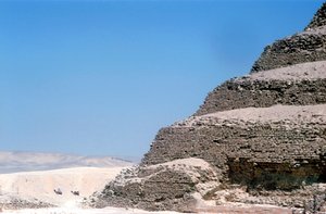 Kuningas Djoser Zozerin askelpyramidi, Saqqara, Egypti, 3. dynastia, 2600 eaa. tekijältä Unbekannt