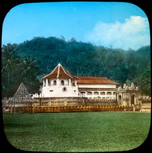 Pyhän hampaan temppeli, Kandy, Ceylon, 1800-luvun loppu tai 1900-luvun alku tekijältä Unbekannt
