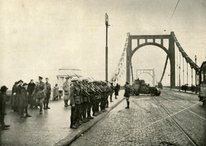 18. husaarit vartioivat siltaa Reinillä Kölnissä, 1919. tekijältä Unbekannt