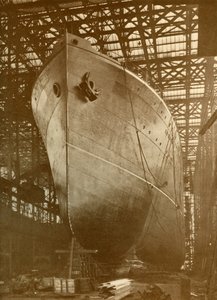 Cunard Aurania 14 000 tonnia Newcastle-On-Tynen osakkeilla, vuodelta 1930. tekijältä Unbekannt