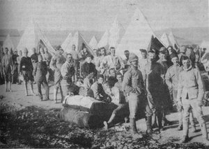 Dublin Fusiliers juuri ennen panssaroituun junaan nousua, 1902 tekijältä Unbekannt