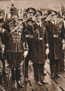 Yorkin herttua ja prinssi Henry toivottavat Walesin prinssin tervetulleeksi Portsmouthissa, 1925 tekijältä Unbekannt